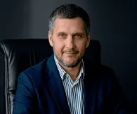 company__img